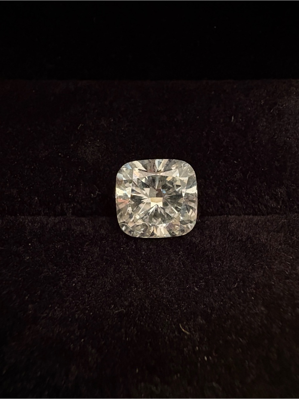 Classic Cushion-Cut White Solitaire (lab grown) diamond 💎